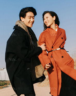 心動告（gào）白